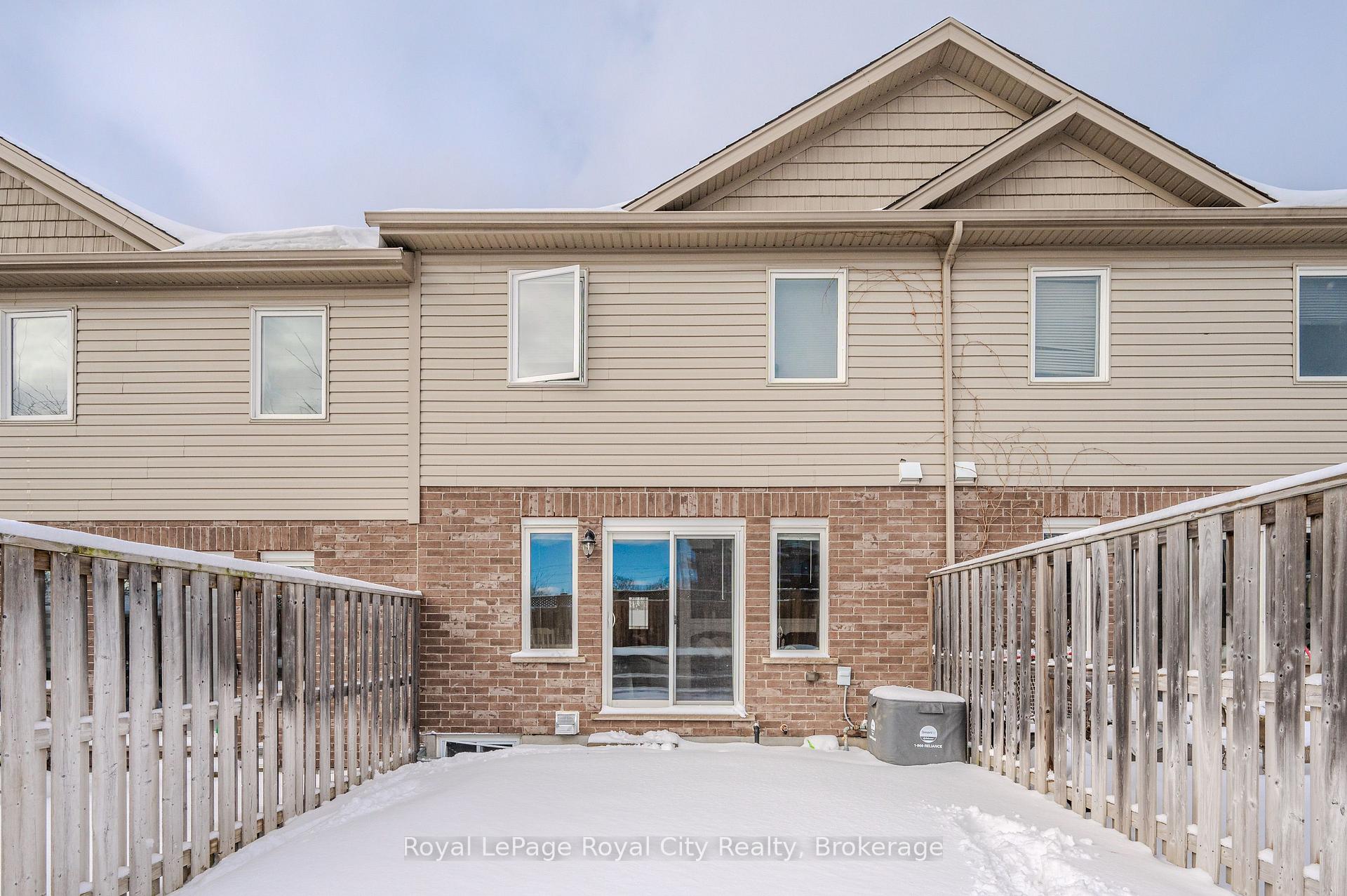 Photo 36 of Unit 23K, 23 Kingsbury Square, Guelph, Pineridge/Westminster Woods — HOMEH