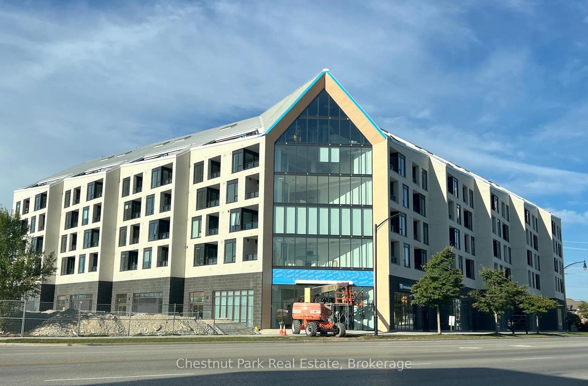 Photo 1 of Unit 524, 31 Huron Street, Collingwood — HOMEH
