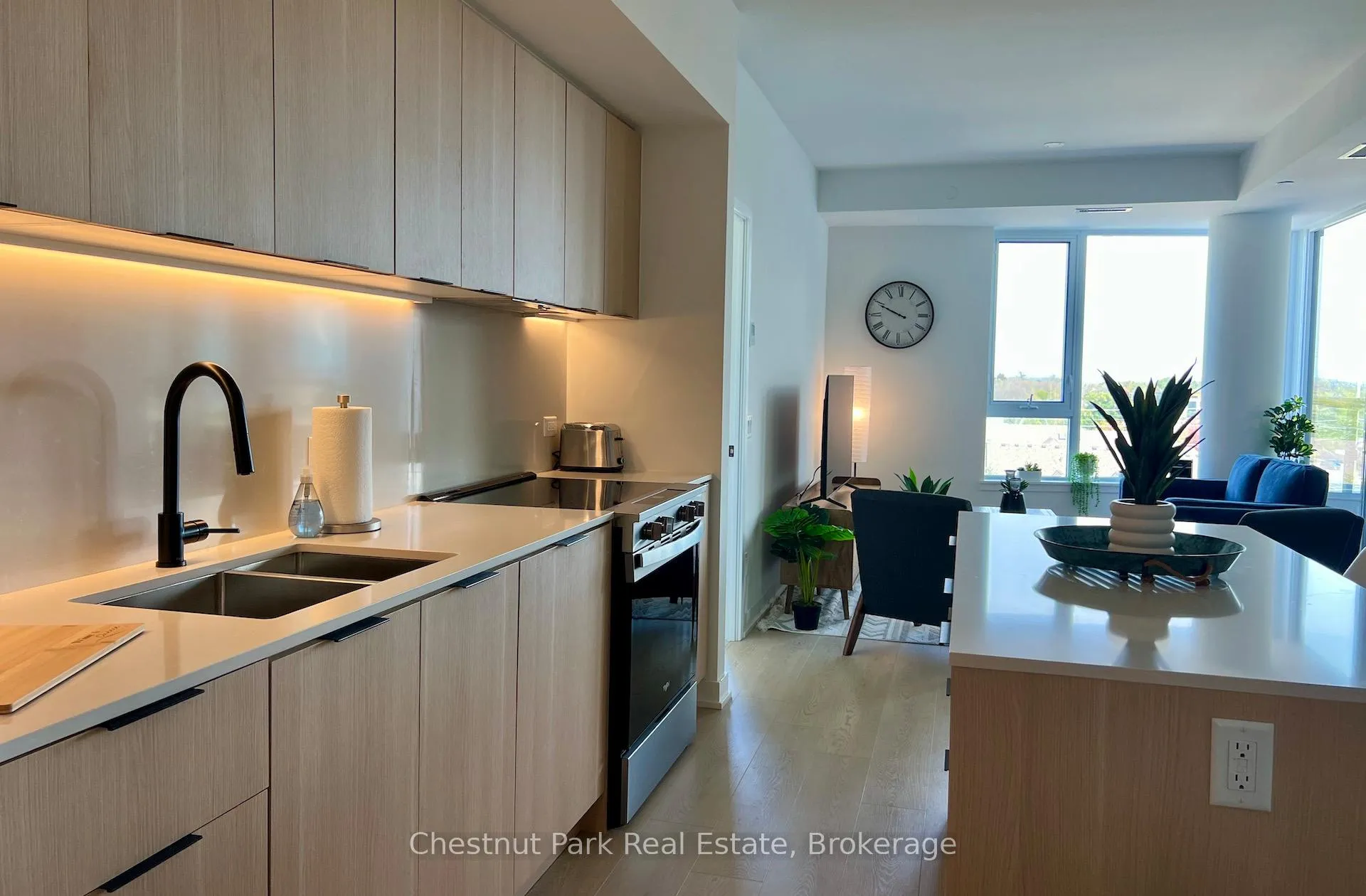 Photo 6 of Unit 524, 31 Huron Street, Collingwood — HOMEH