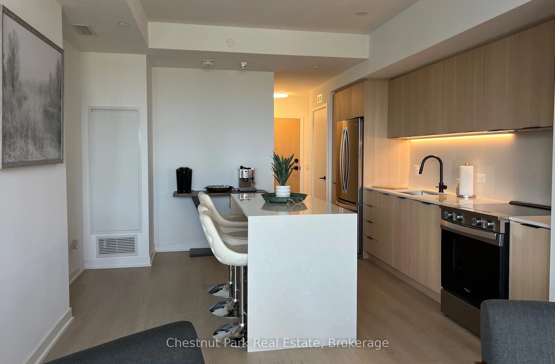 Photo 8 of Unit 524, 31 Huron Street, Collingwood — HOMEH