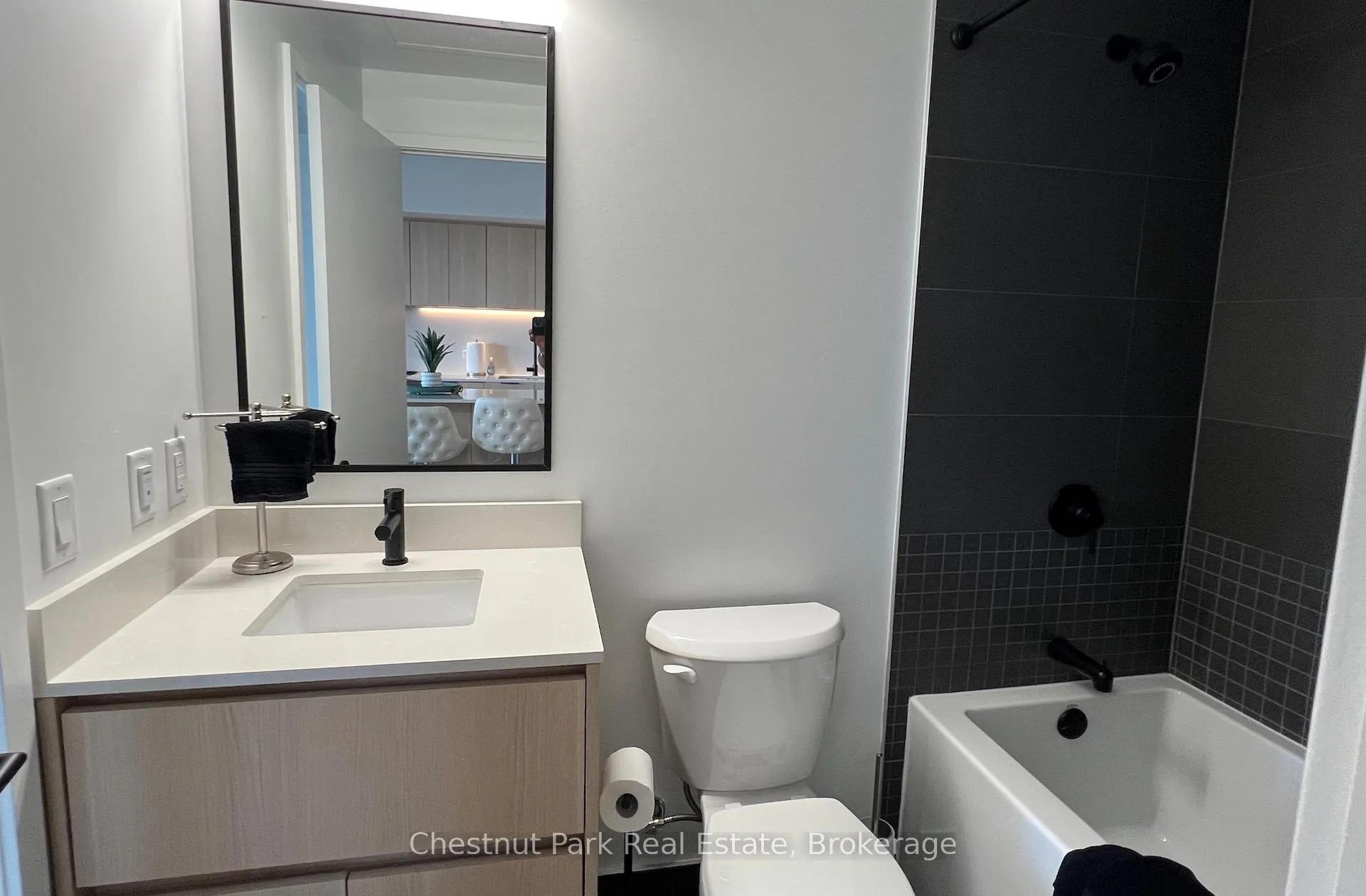 Photo 21 of Unit 524, 31 Huron Street, Collingwood — HOMEH