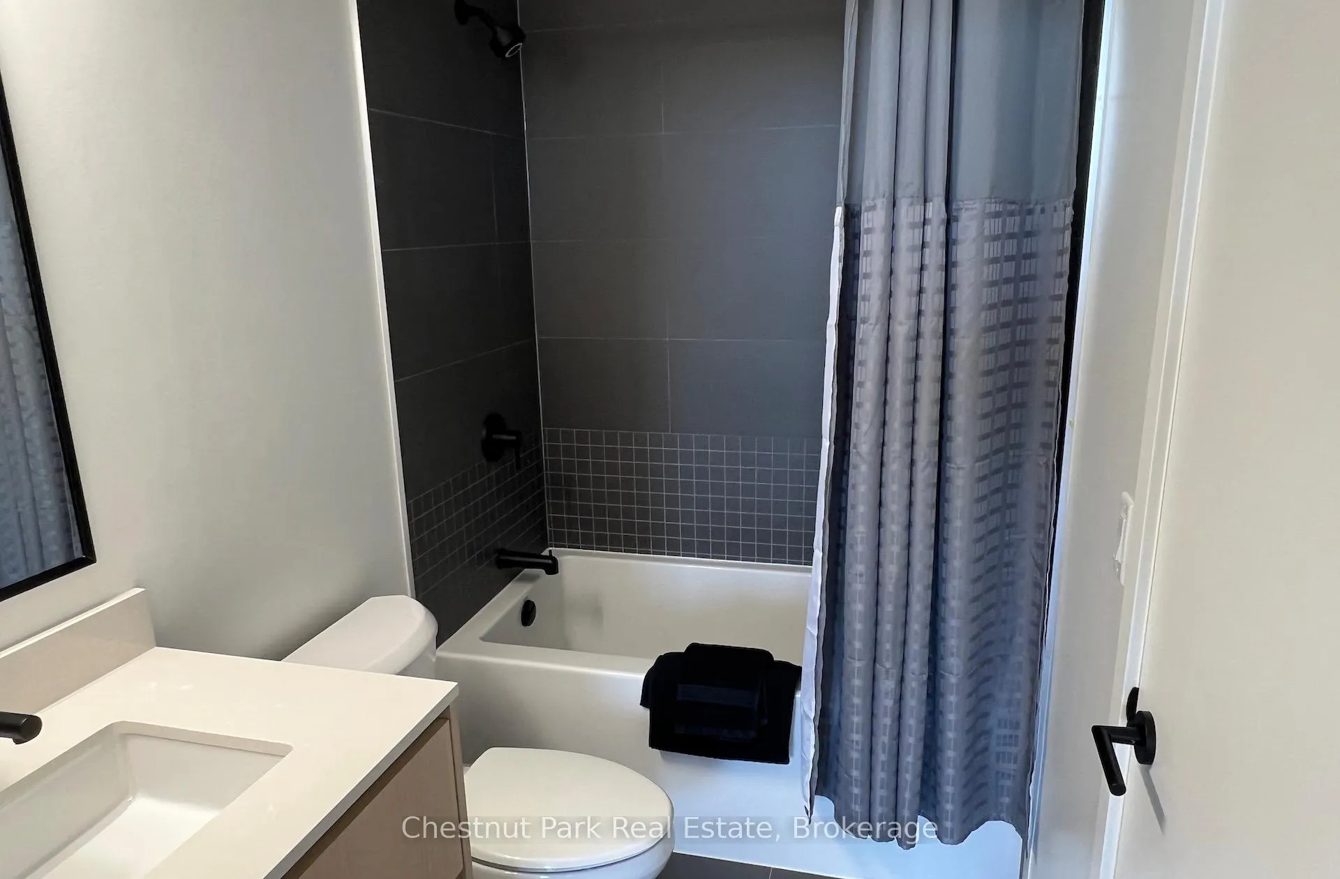 Photo 22 of Unit 524, 31 Huron Street, Collingwood — HOMEH
