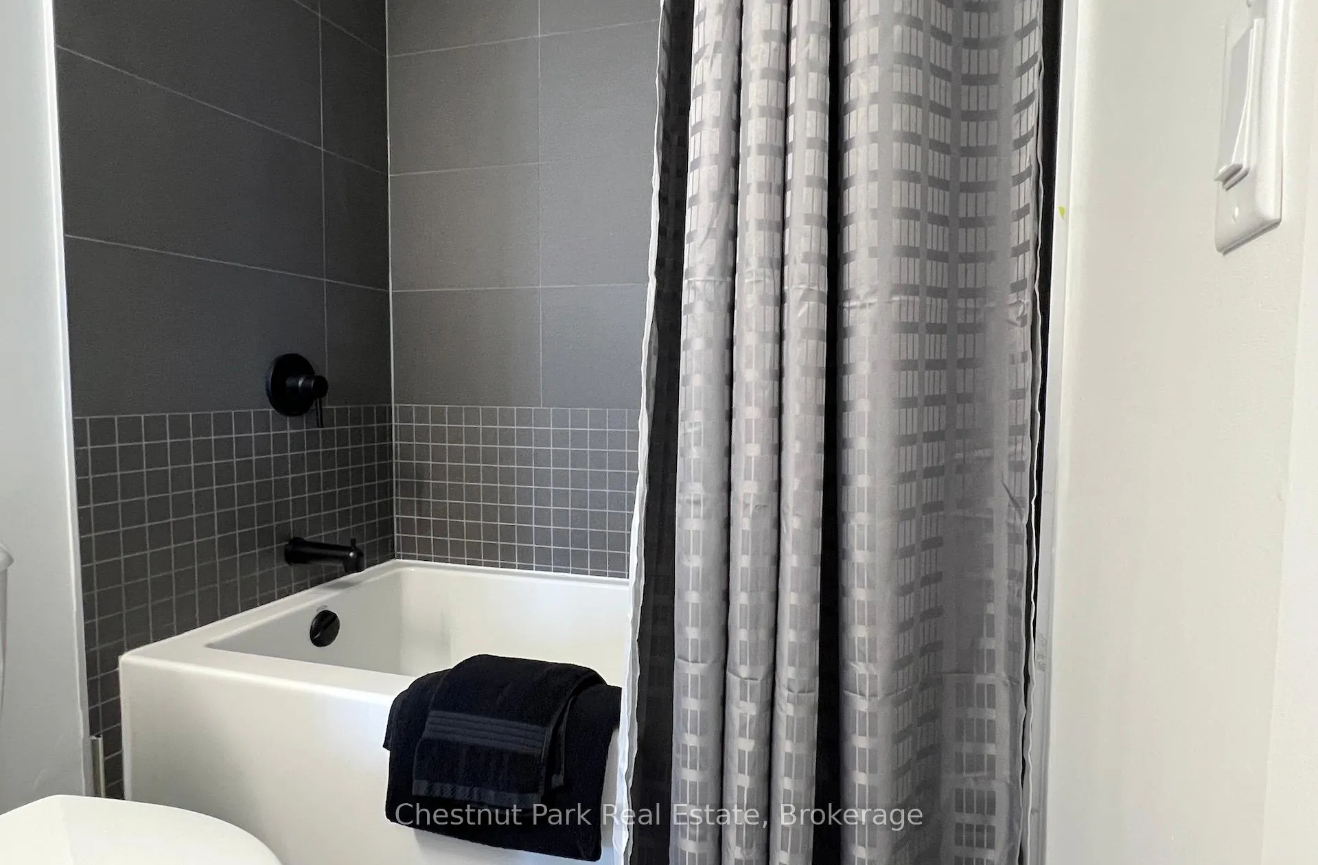 Photo 23 of Unit 524, 31 Huron Street, Collingwood — HOMEH