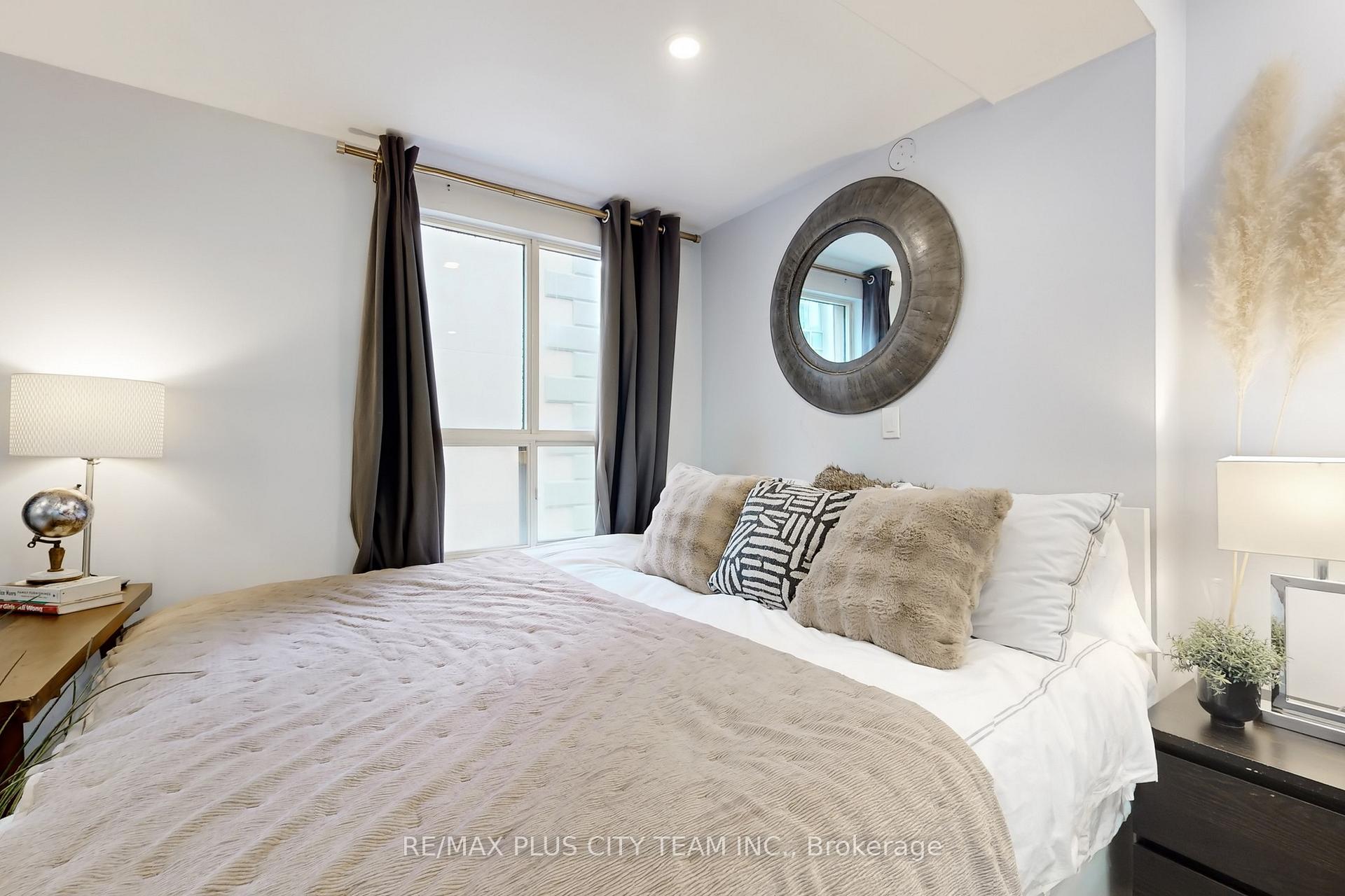 Photo 9 of Unit 708, 88 Charles Street E, Toronto, Church-Yonge Corridor — HOMEH