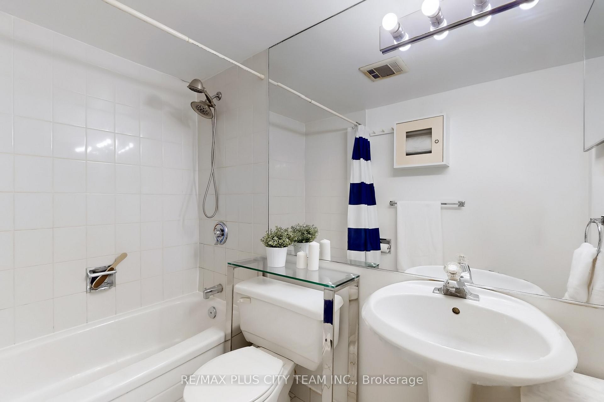 Photo 14 of Unit 708, 88 Charles Street E, Toronto, Church-Yonge Corridor — HOMEH
