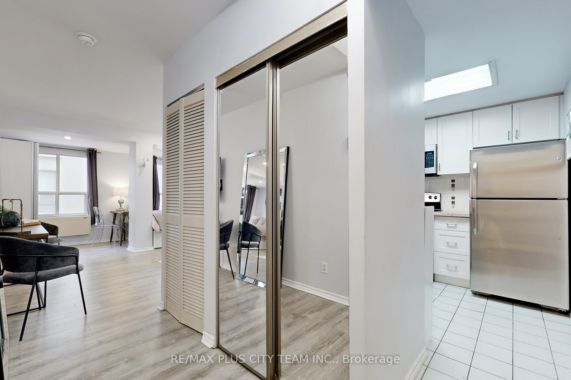 Photo 17 of Unit 708, 88 Charles Street E, Toronto, Church-Yonge Corridor — HOMEH