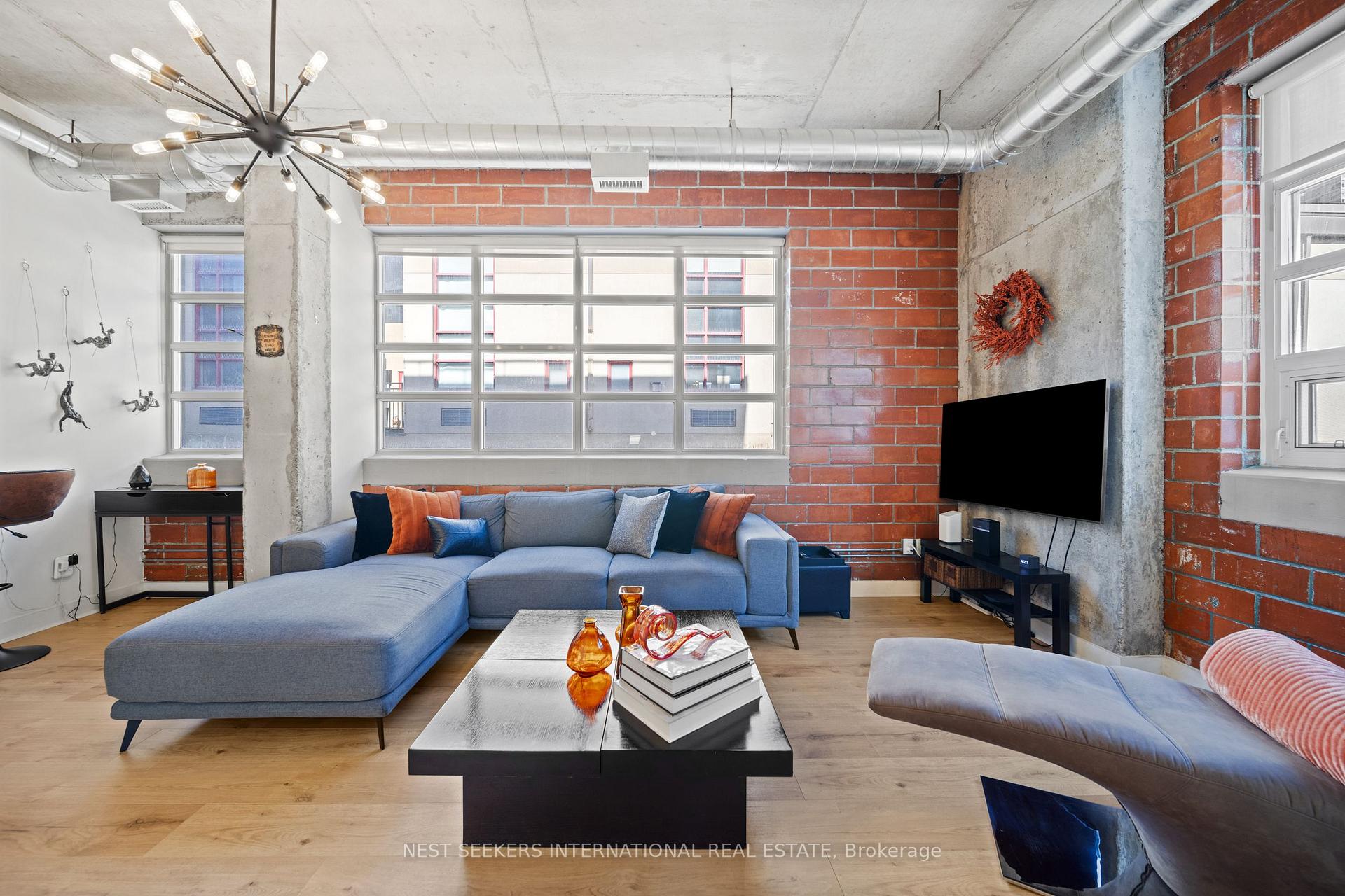 Photo 8 of Unit 302, 10 Wellesley Place, Toronto, North St. James Town — HOMEH