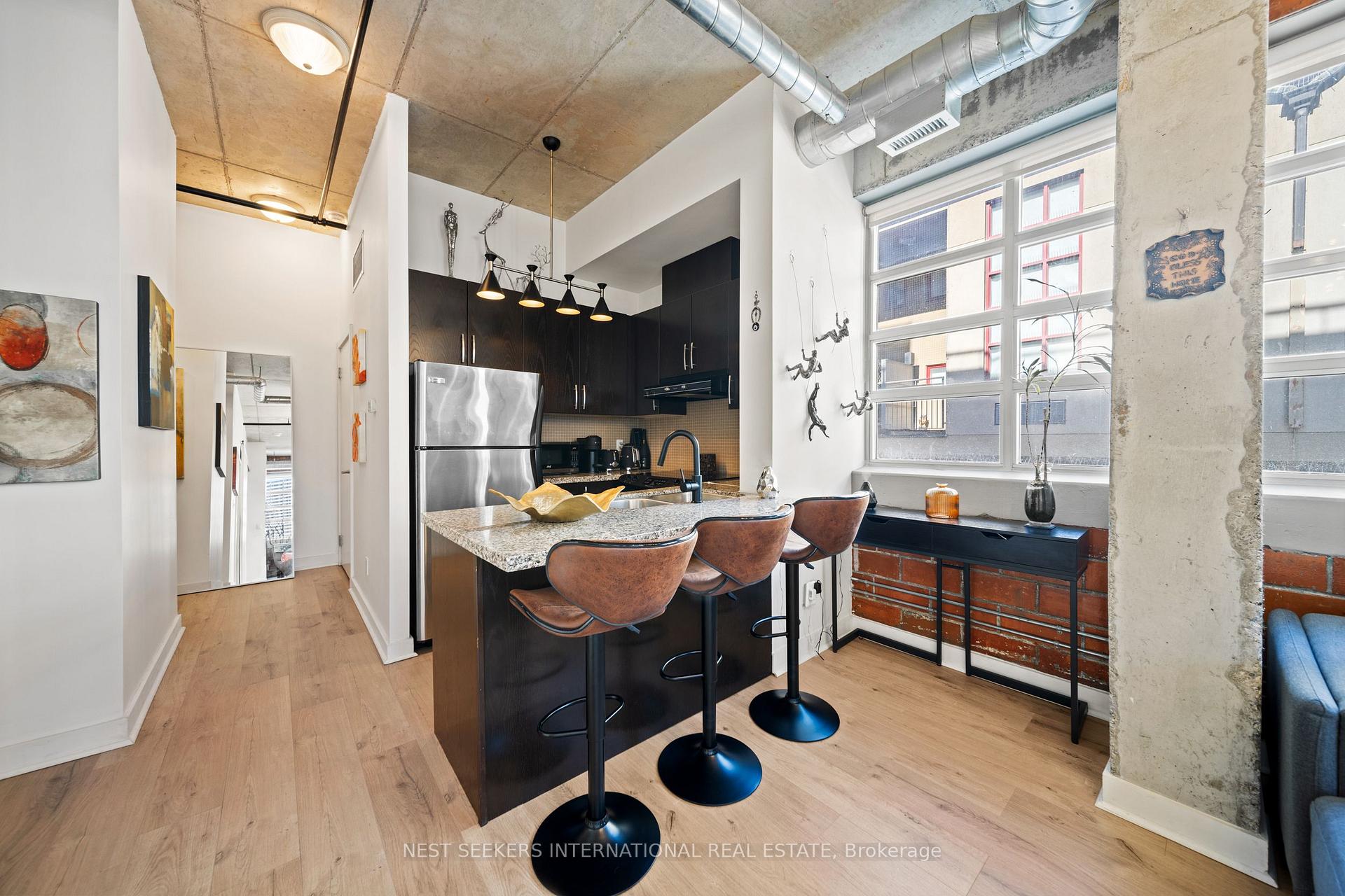 Photo 13 of Unit 302, 10 Wellesley Place, Toronto, North St. James Town — HOMEH