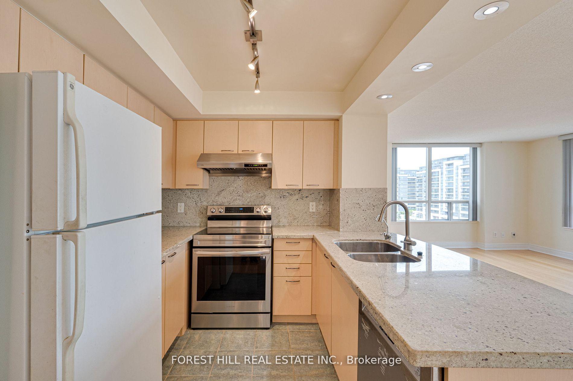 Photo 3 of Unit 807, 62 Suncrest Boulevard, Markham, Commerce Valley — HOMEH