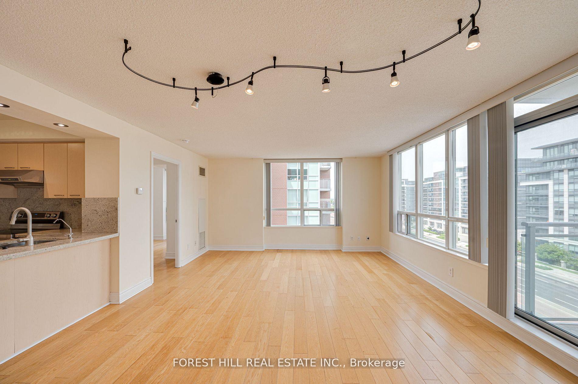 Photo 6 of Unit 807, 62 Suncrest Boulevard, Markham, Commerce Valley — HOMEH