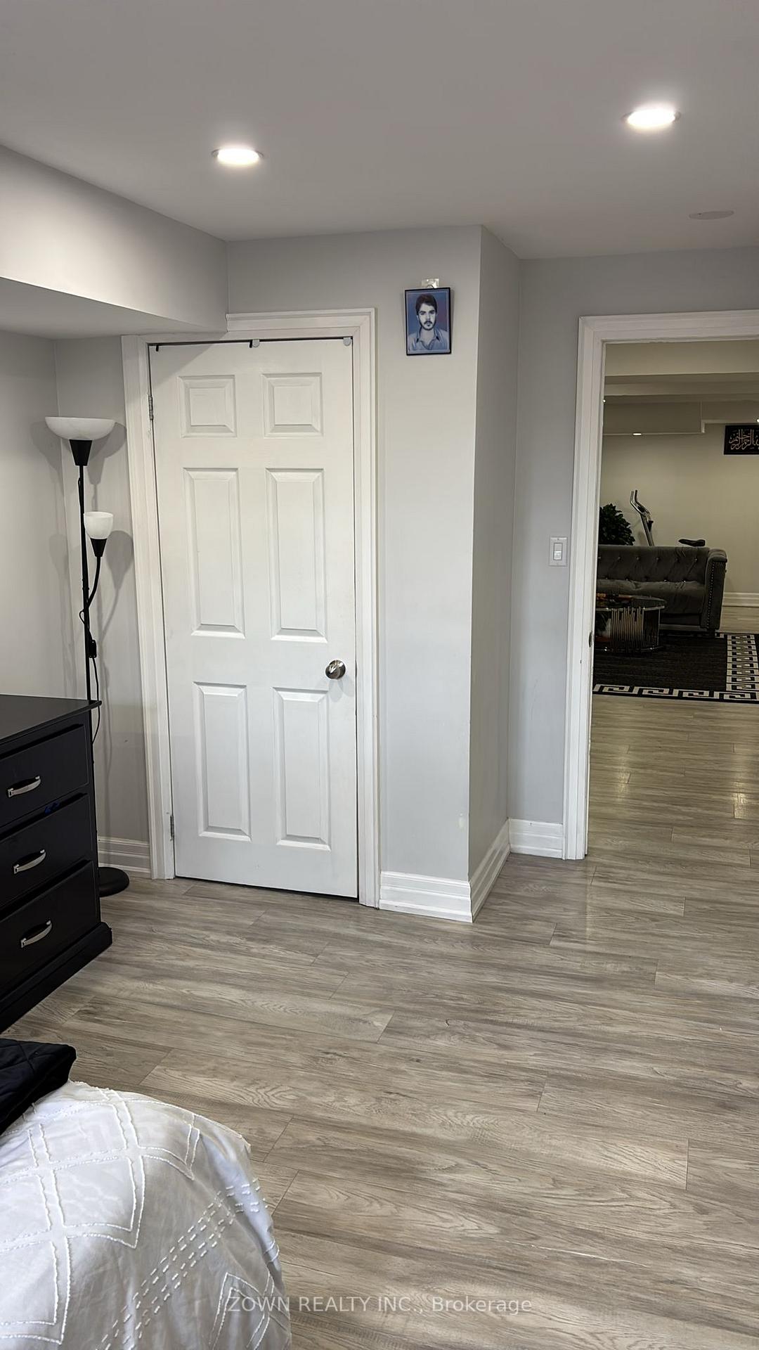 Photo 2 of Unit Bsmt, 41 Edinburgh Drive, Brampton, Bram West — HOMEH