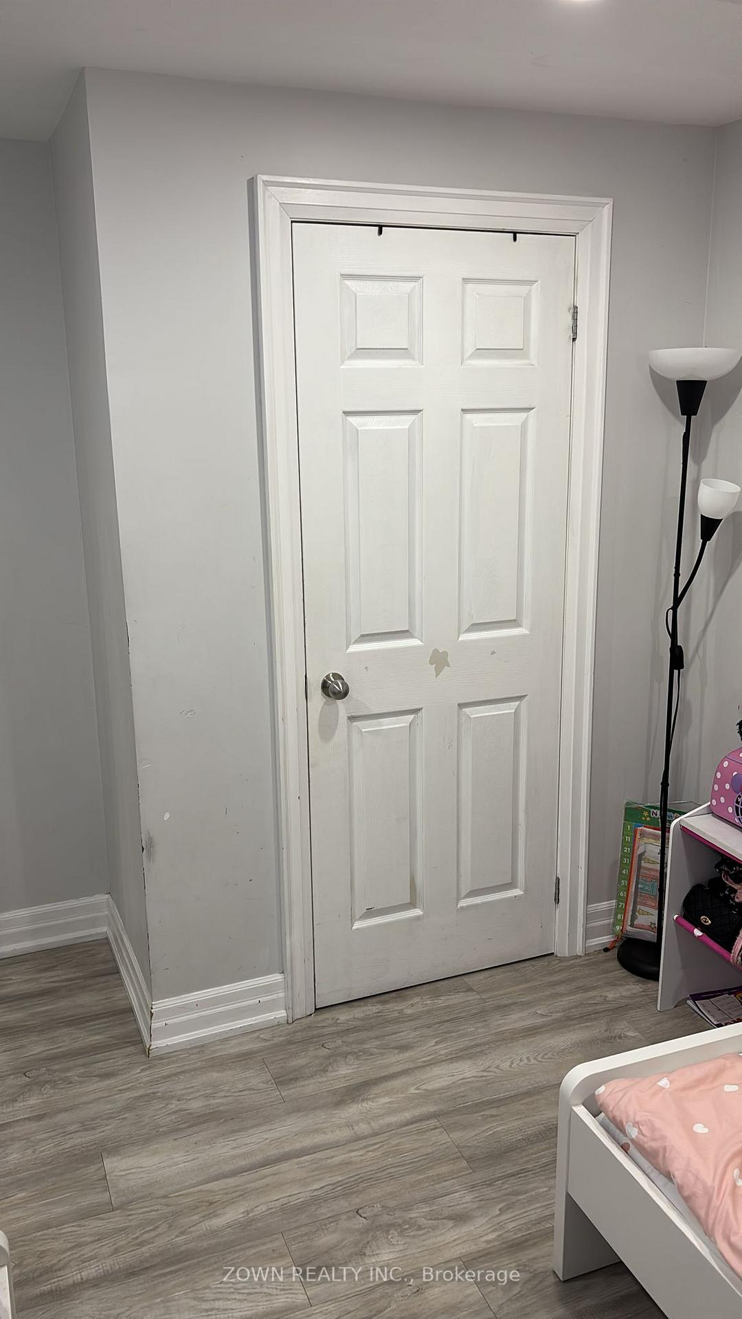 Photo 4 of Unit Bsmt, 41 Edinburgh Drive, Brampton, Bram West — HOMEH
