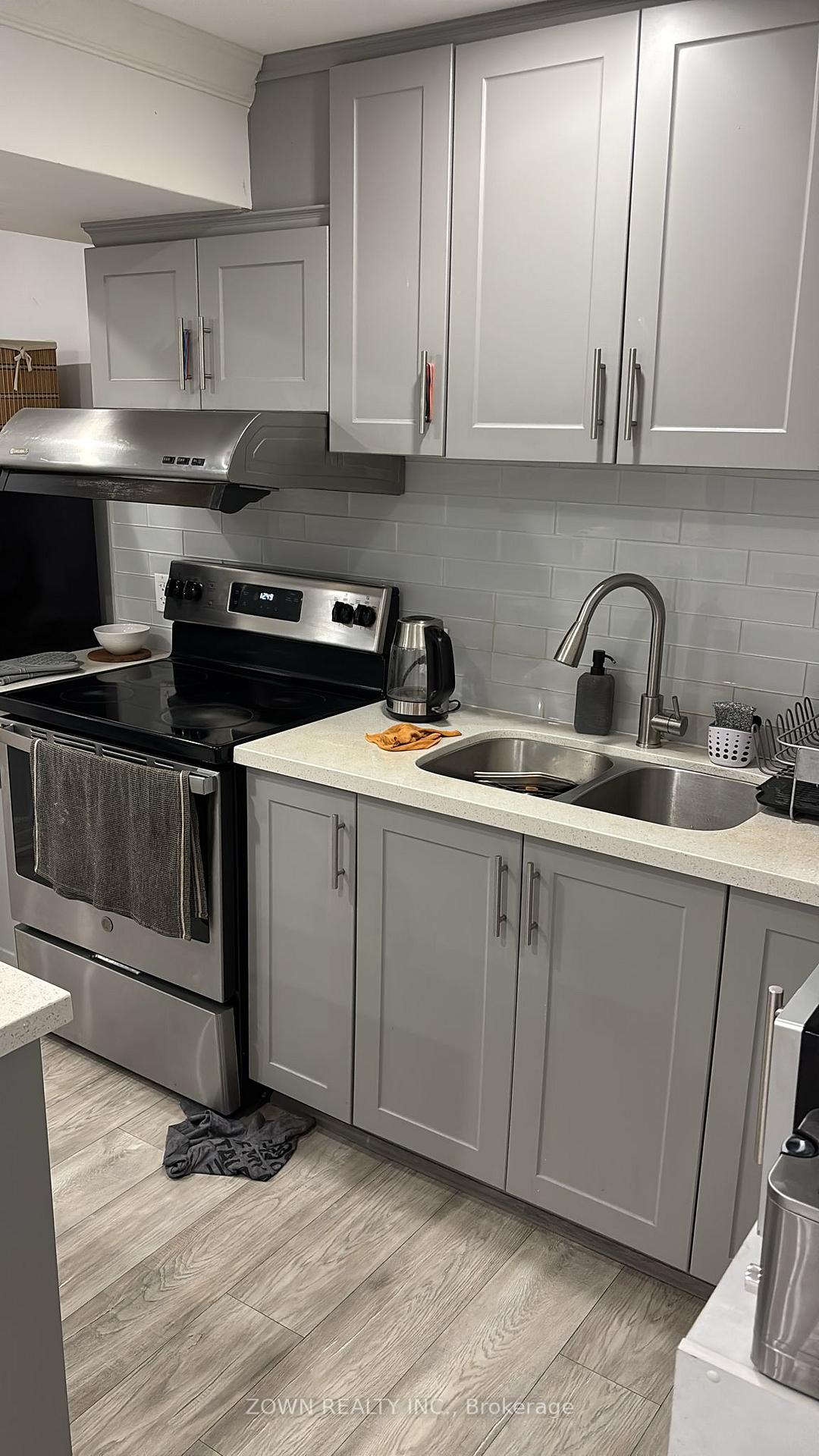 Photo 6 of Unit Bsmt, 41 Edinburgh Drive, Brampton, Bram West — HOMEH