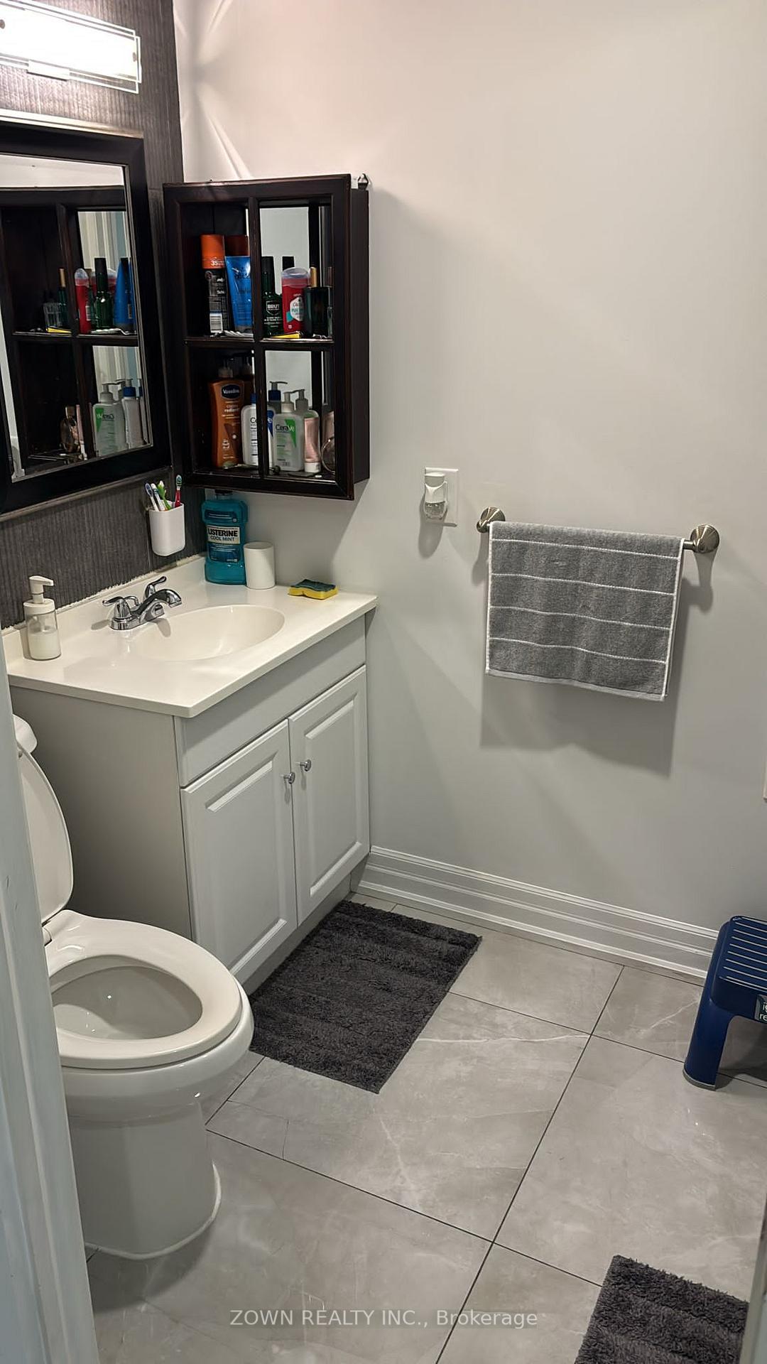Photo 14 of Unit Bsmt, 41 Edinburgh Drive, Brampton, Bram West — HOMEH