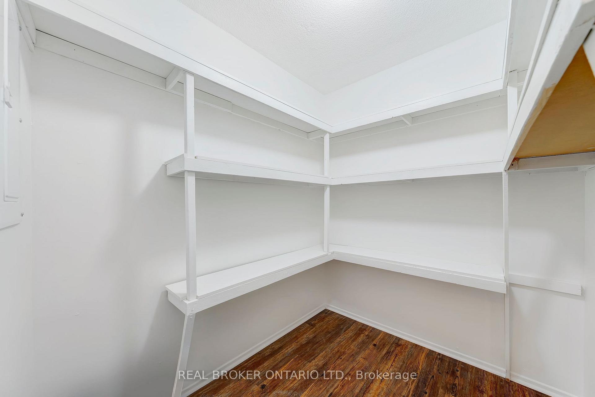Photo 3 of Unit 705, 700 Dynes Road, Burlington, Roseland — HOMEH