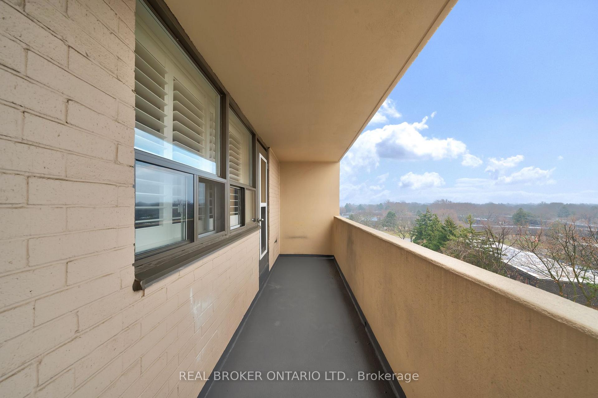 Photo 12 of Unit 705, 700 Dynes Road, Burlington, Roseland — HOMEH
