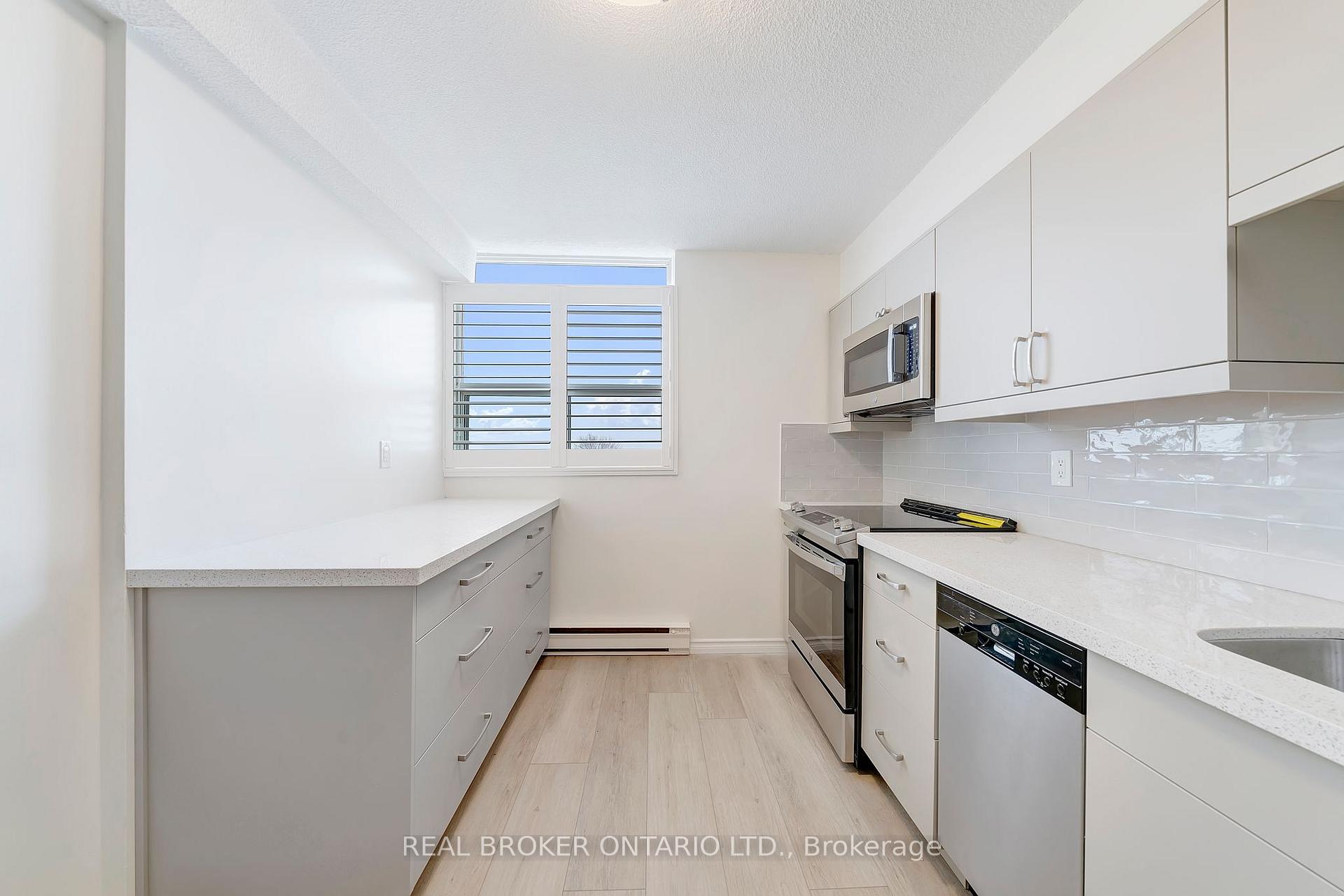 Photo 13 of Unit 705, 700 Dynes Road, Burlington, Roseland — HOMEH