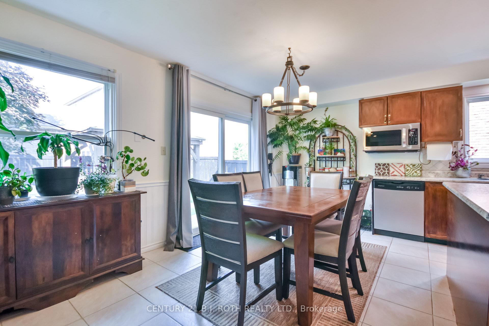 Photo 13 of 466 St Vincent Street, Barrie, Cundles East — HOMEH