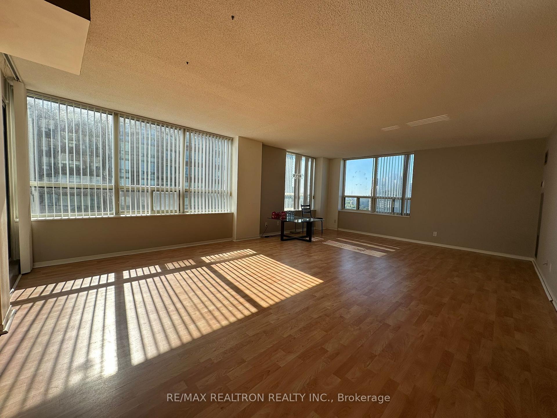 Photo 4 of Unit 2301, 195 Wynford Drive, Toronto, Flemingdon Park — HOMEH