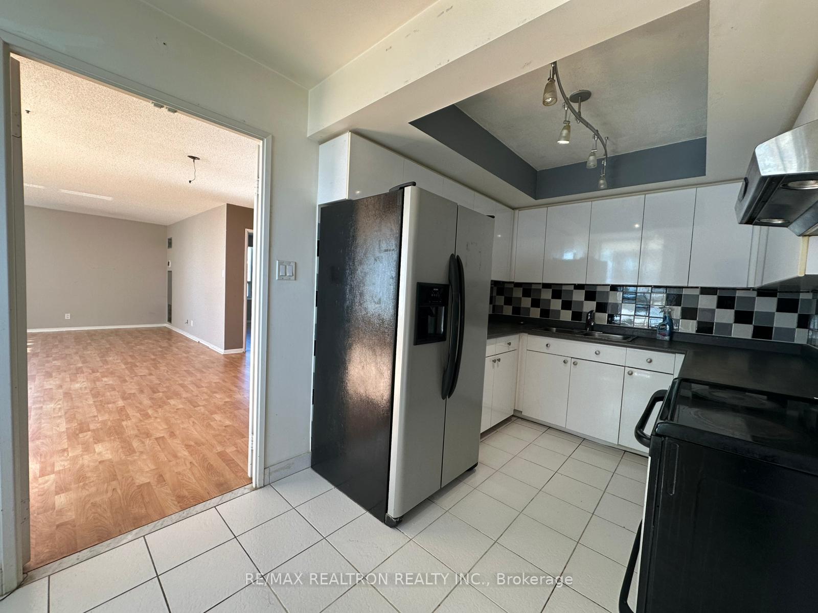 Photo 7 of Unit 2301, 195 Wynford Drive, Toronto, Flemingdon Park — HOMEH