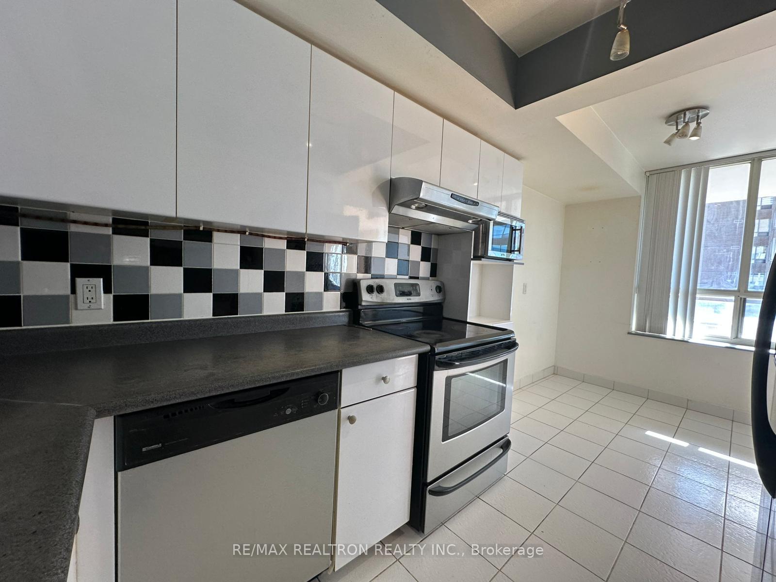 Photo 8 of Unit 2301, 195 Wynford Drive, Toronto, Flemingdon Park — HOMEH