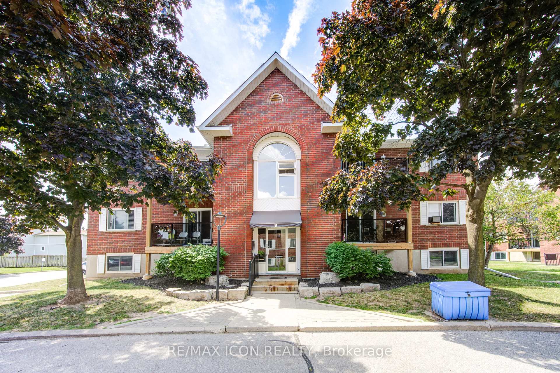 Photo 1 of Unit 601, 565 Greenfield Avenue, Kitchener — HOMEH