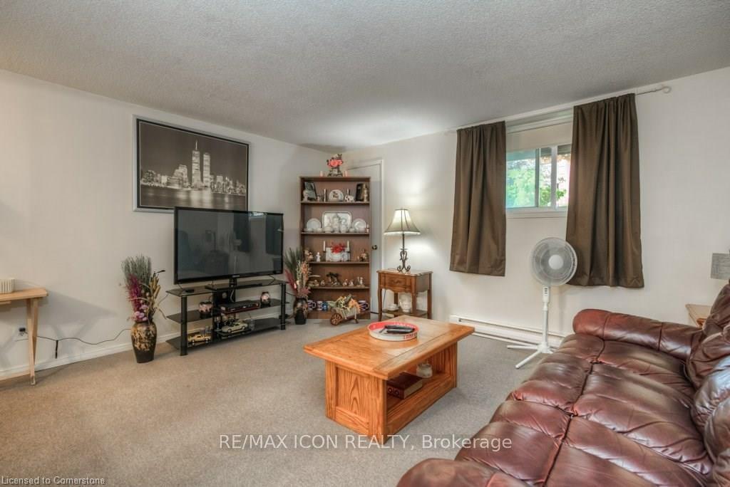 Photo 12 of Unit 601, 565 Greenfield Avenue, Kitchener — HOMEH