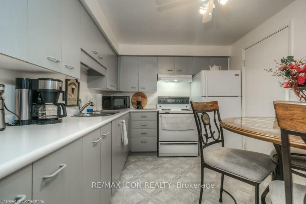 Photo 15 of Unit 601, 565 Greenfield Avenue, Kitchener — HOMEH
