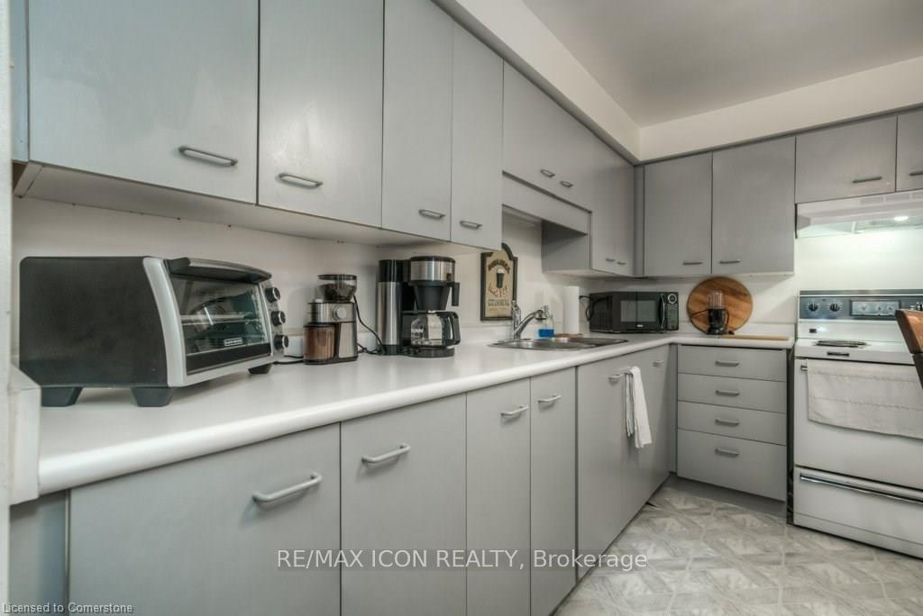 Photo 16 of Unit 601, 565 Greenfield Avenue, Kitchener — HOMEH