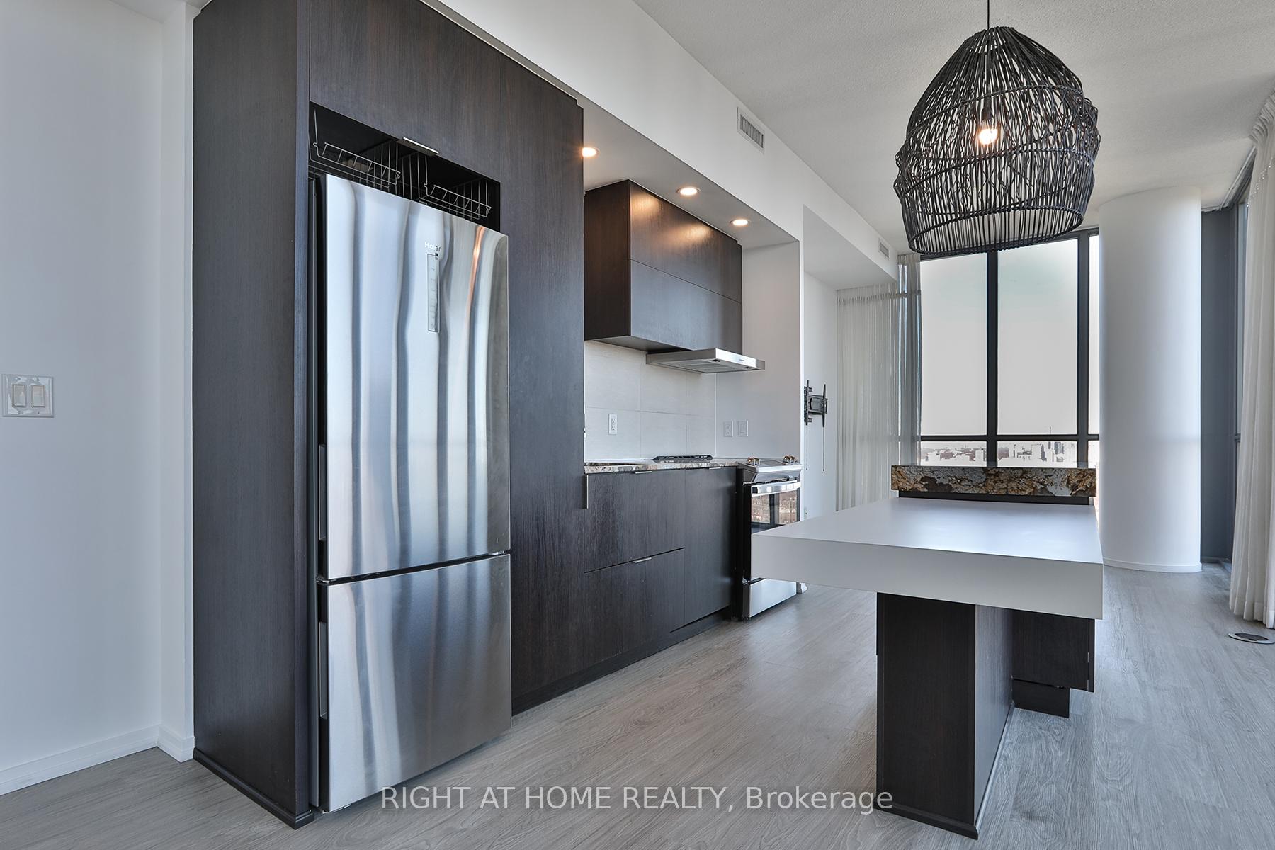 Photo 3 of Unit 4810, 101 Charles Street E, Toronto, Church-Yonge Corridor — HOMEH
