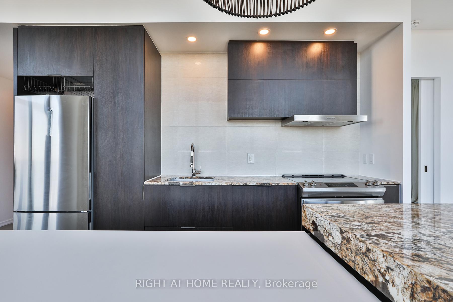 Photo 5 of Unit 4810, 101 Charles Street E, Toronto, Church-Yonge Corridor — HOMEH