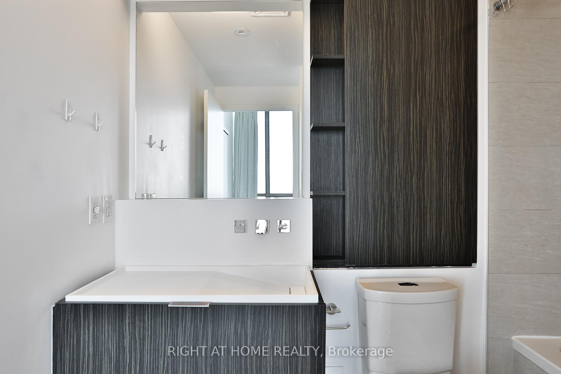 Photo 16 of Unit 4810, 101 Charles Street E, Toronto, Church-Yonge Corridor — HOMEH