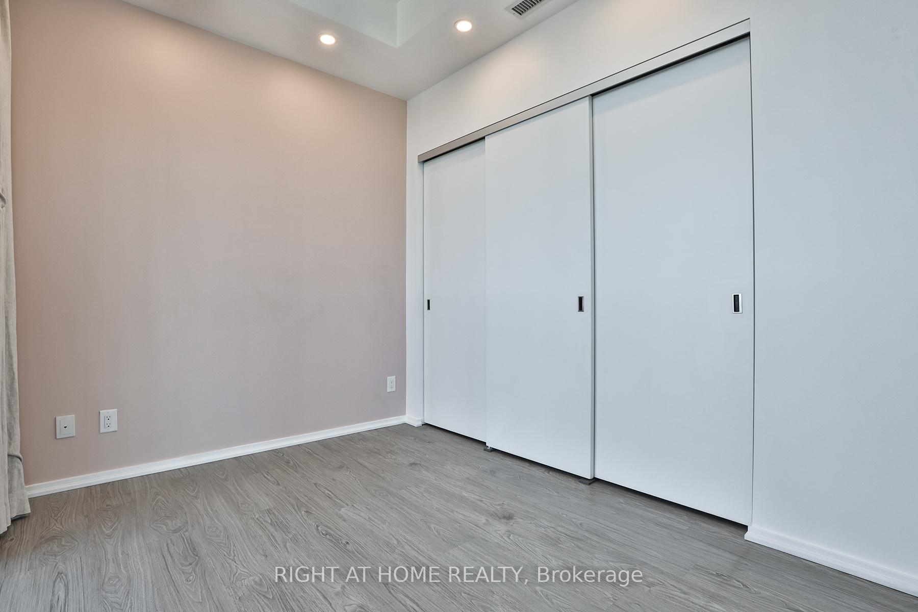 Photo 22 of Unit 4810, 101 Charles Street E, Toronto, Church-Yonge Corridor — HOMEH