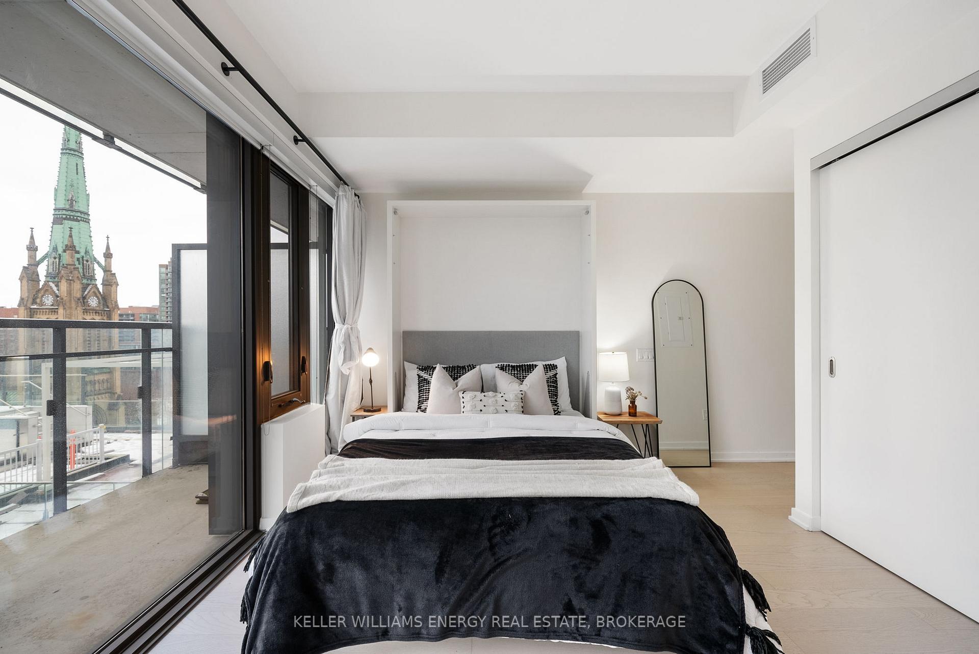 Photo 8 of Unit 1201, 60 Colborne Street, Toronto, Church-Yonge Corridor — HOMEH