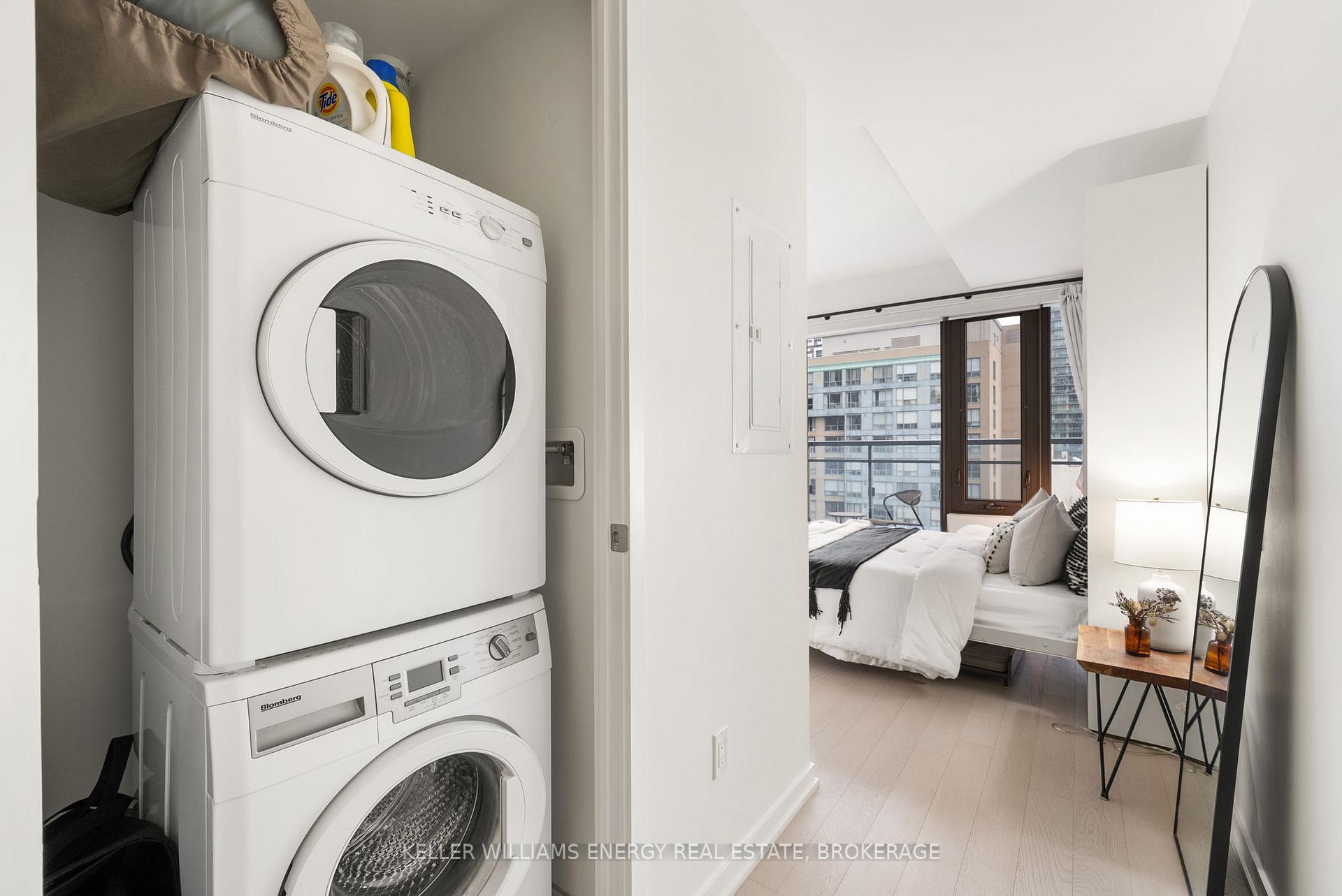 Photo 9 of Unit 1201, 60 Colborne Street, Toronto, Church-Yonge Corridor — HOMEH