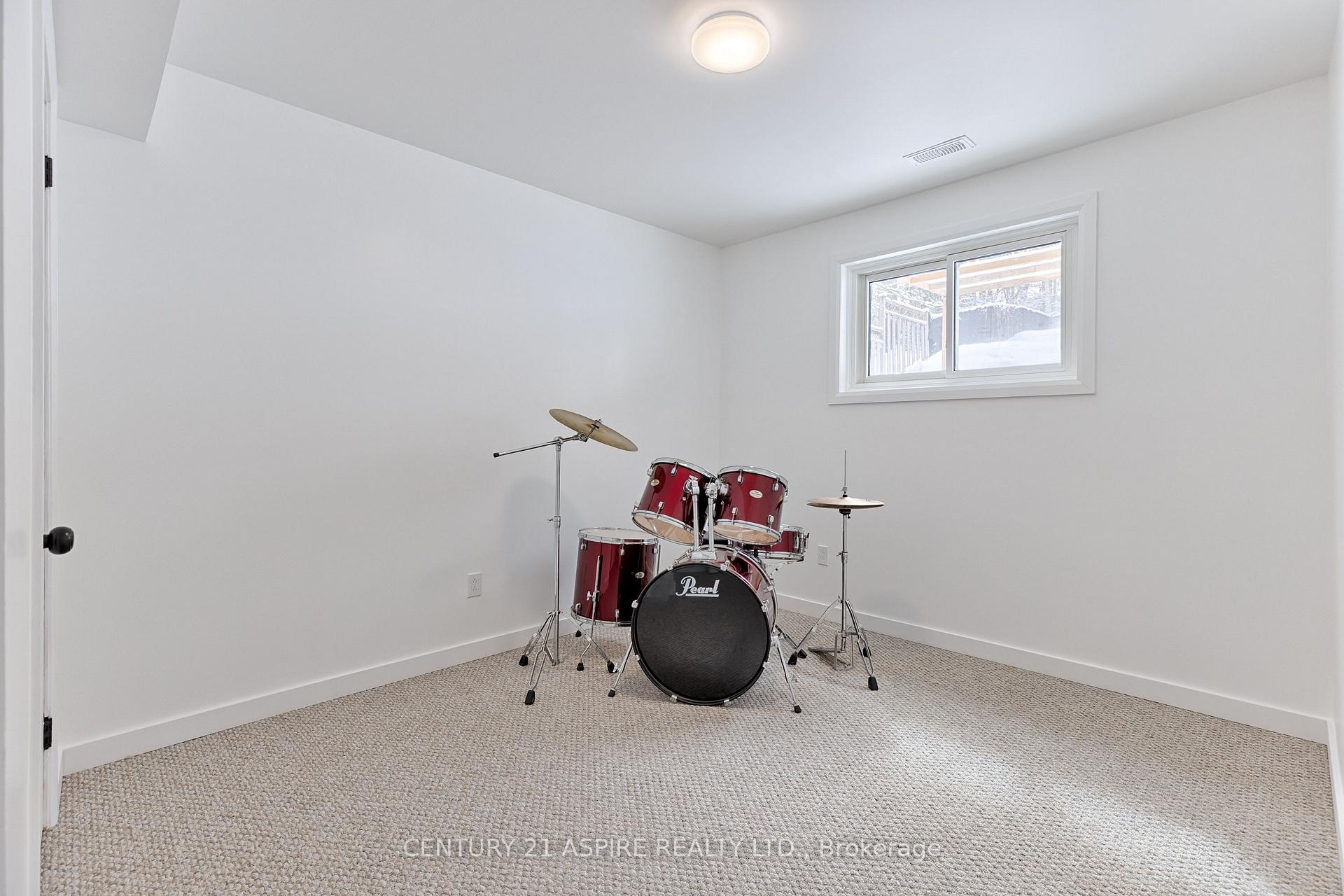Photo 32 of 236 Thomas Street, Deep River — HOMEH