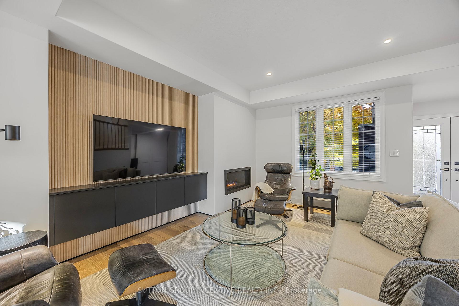 Photo 9 of Unit 8, 19 White Oaks Road, Barrie, Lakeshore — HOMEH