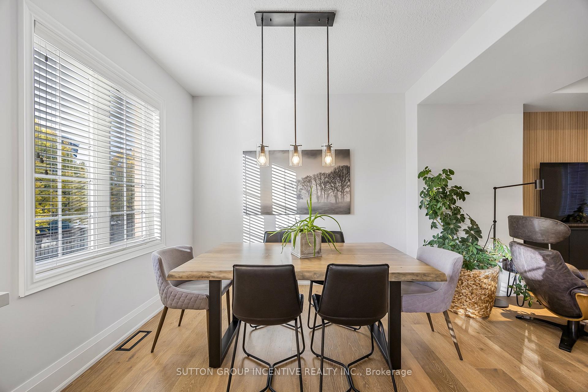 Photo 11 of Unit 8, 19 White Oaks Road, Barrie, Lakeshore — HOMEH