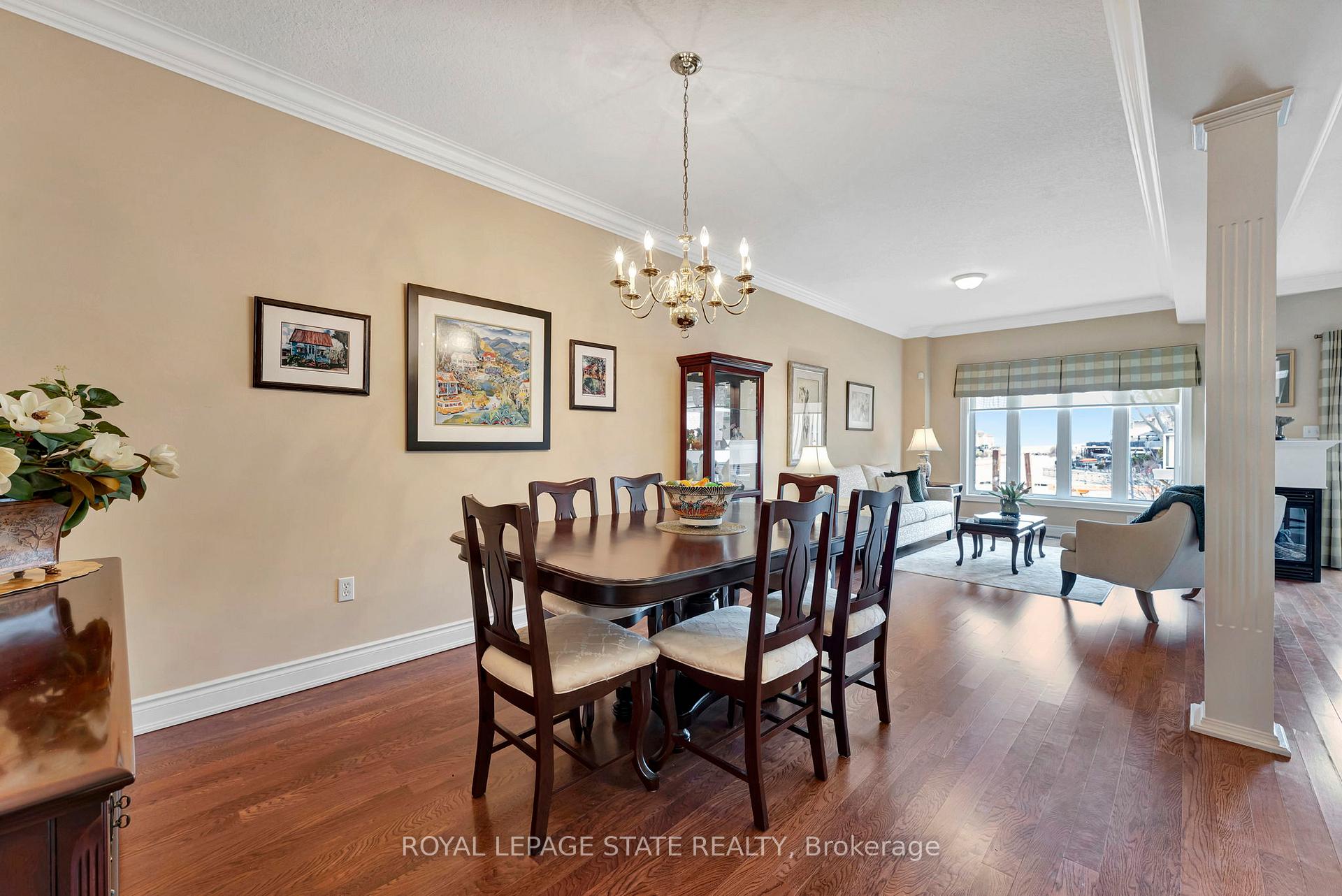 Photo 6 of Unit 10, 31 Sunvale Place, Hamilton, Lakeshore — HOMEH