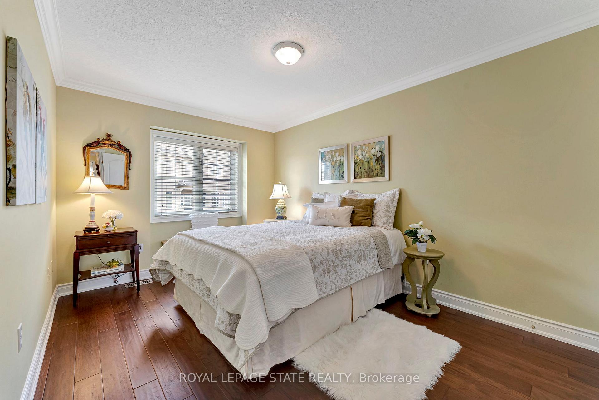 Photo 20 of Unit 10, 31 Sunvale Place, Hamilton, Lakeshore — HOMEH