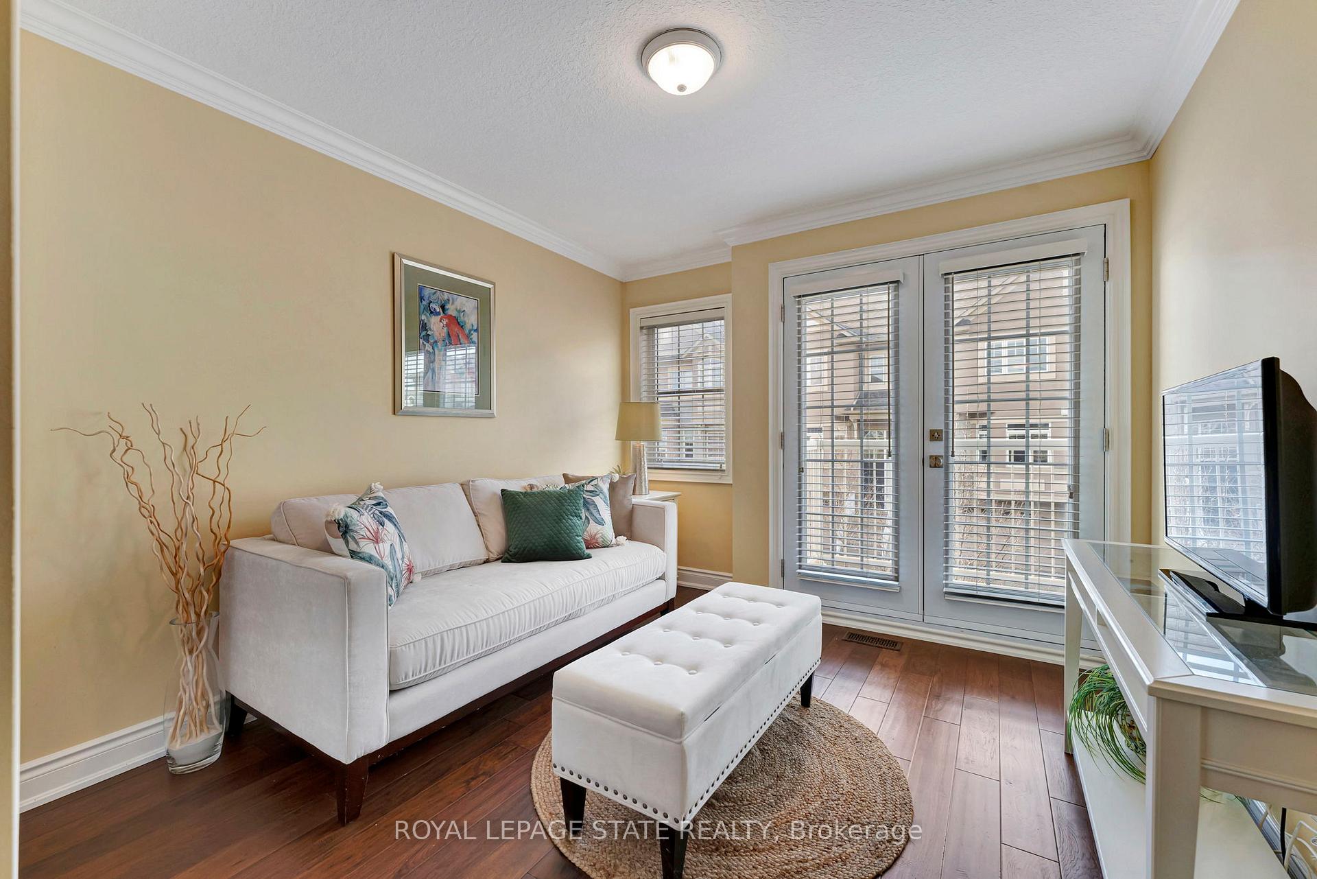 Photo 21 of Unit 10, 31 Sunvale Place, Hamilton, Lakeshore — HOMEH
