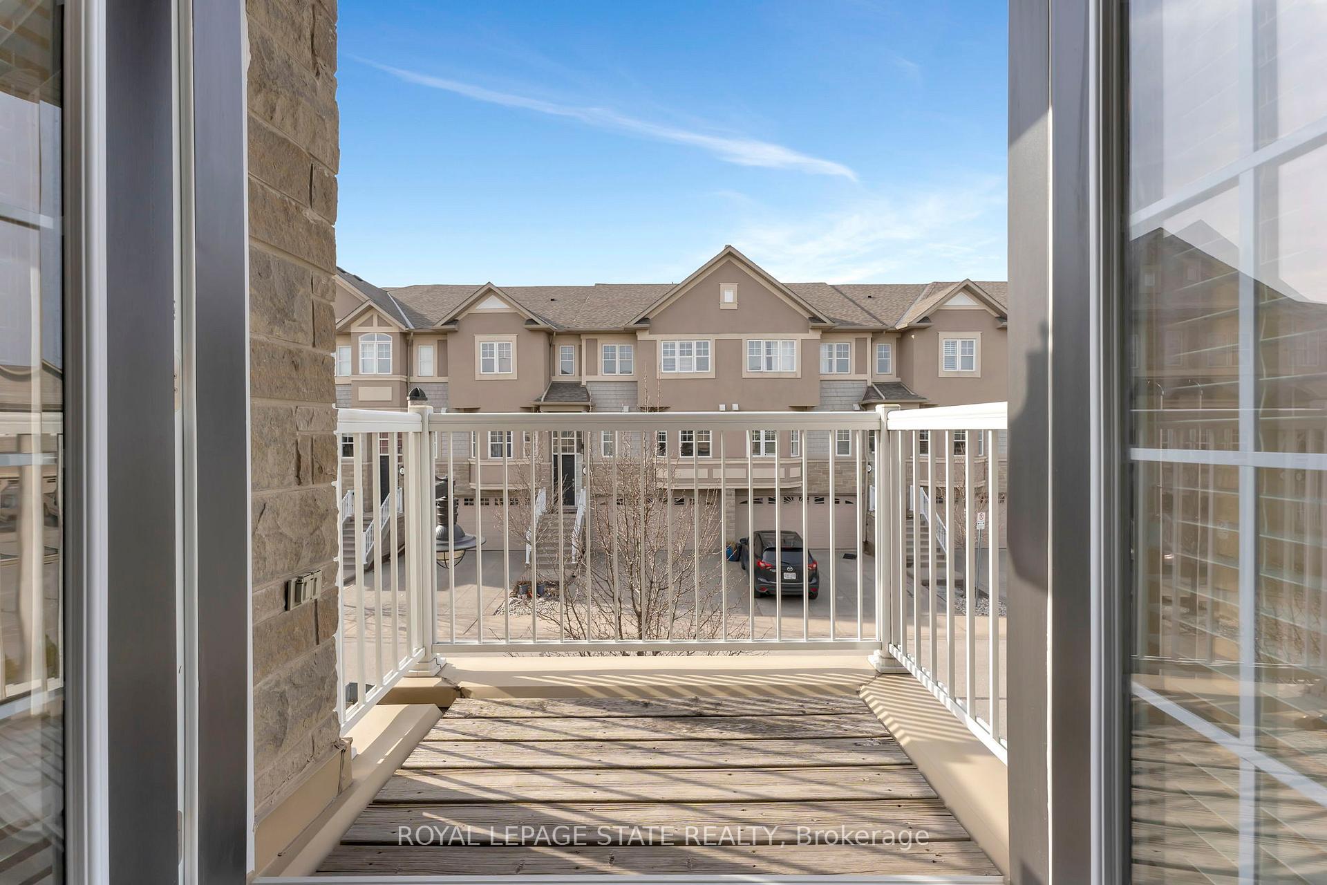 Photo 22 of Unit 10, 31 Sunvale Place, Hamilton, Lakeshore — HOMEH
