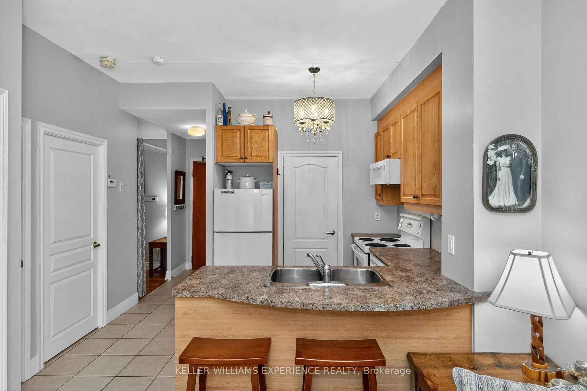 Photo 7 of Unit 111, 280 Aberdeen Boulevard, Midland — HOMEH