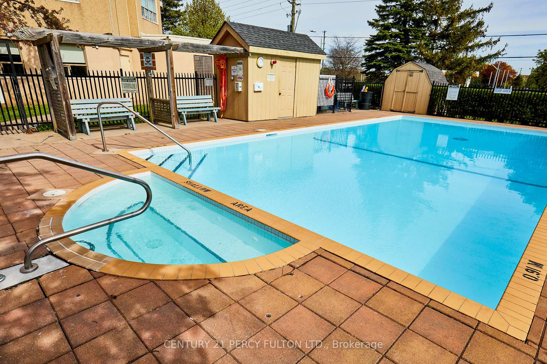 Front of Unit 102, 2 Westney Road N