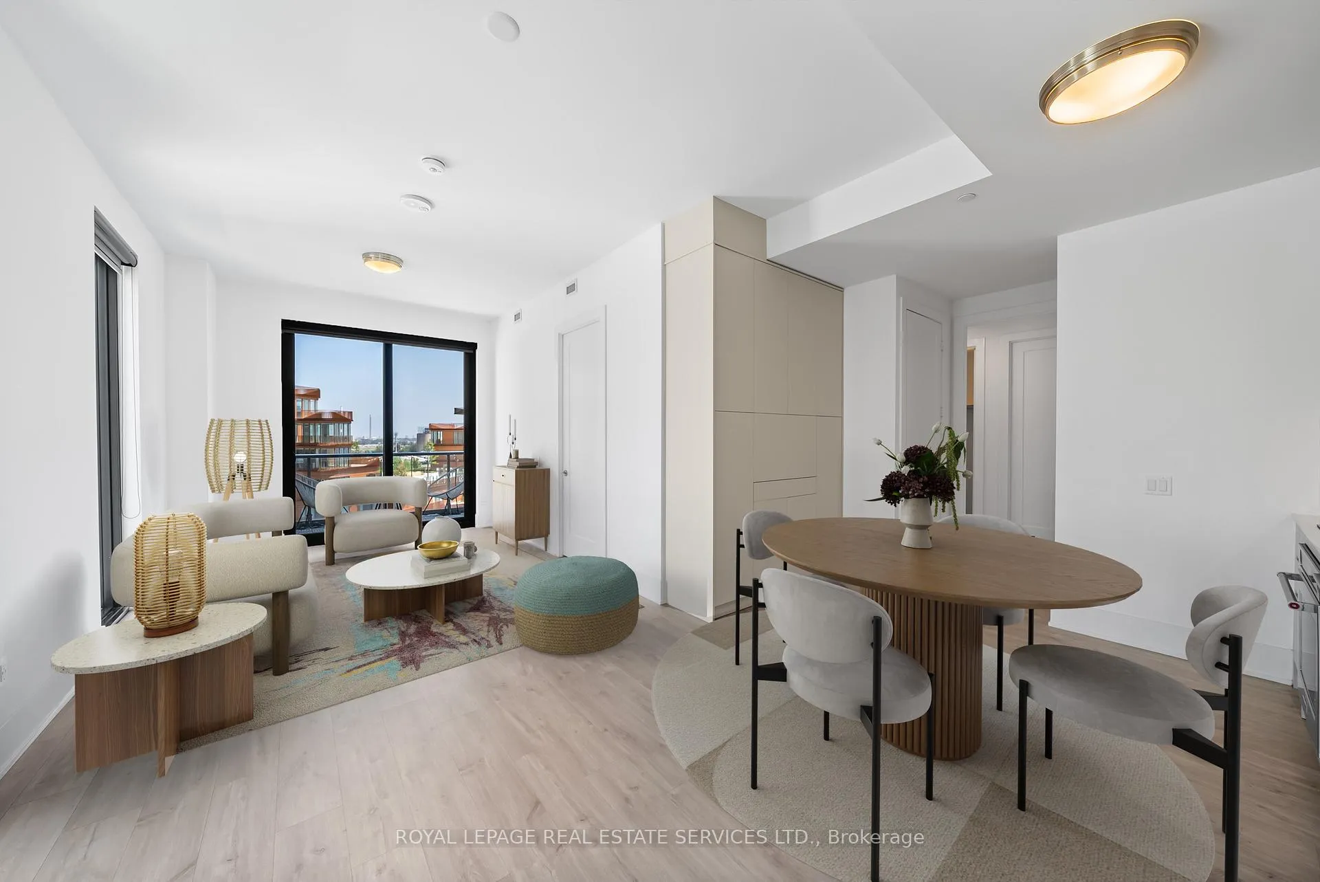 Photo 1 of Unit 922, 118 Merchants' Wharf, Toronto, Waterfront Communities — HOMEH