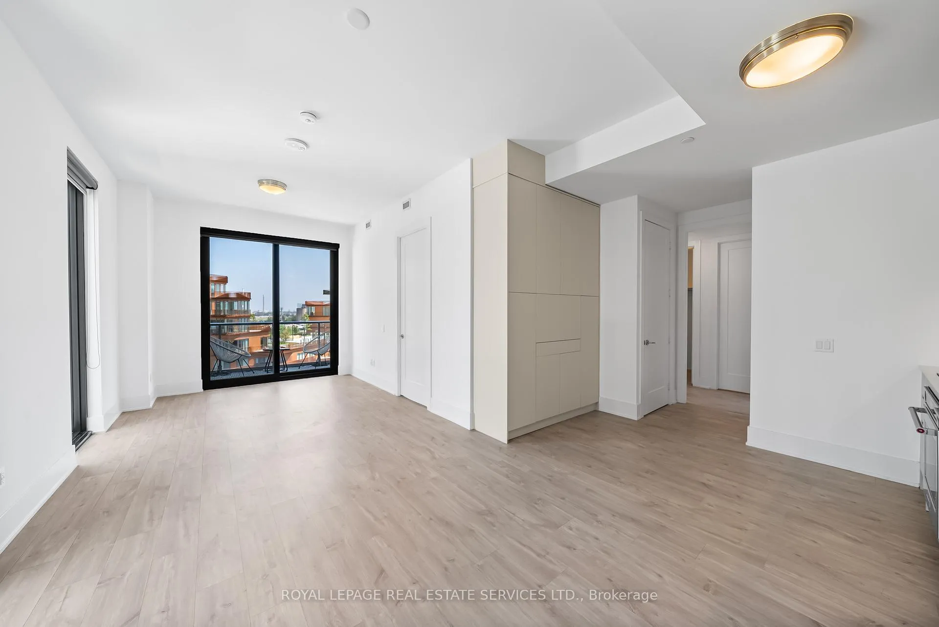 Photo 2 of Unit 922, 118 Merchants' Wharf, Toronto, Waterfront Communities — HOMEH