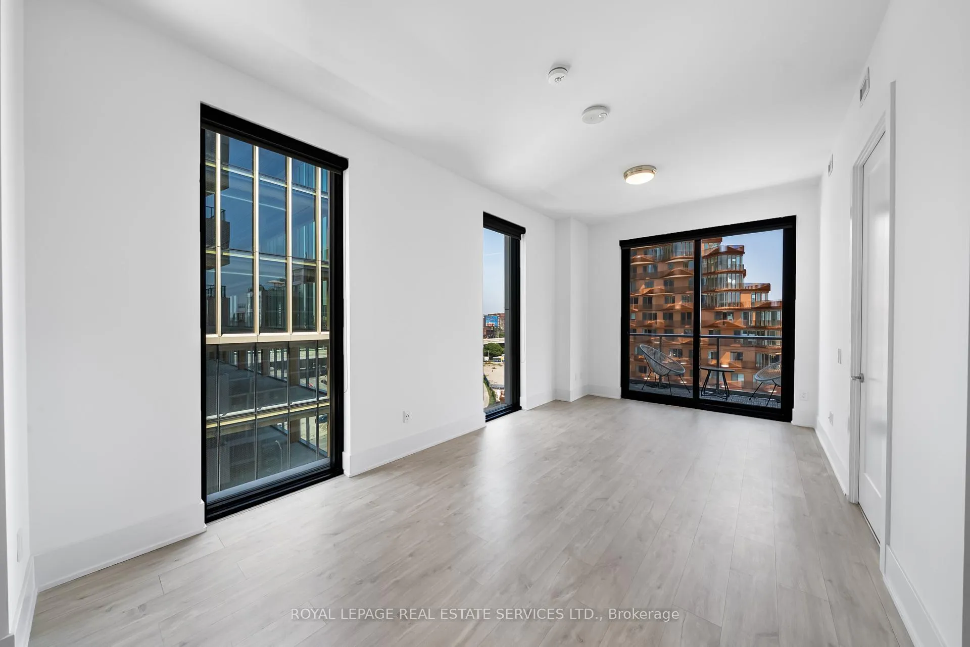 Photo 4 of Unit 922, 118 Merchants' Wharf, Toronto, Waterfront Communities — HOMEH