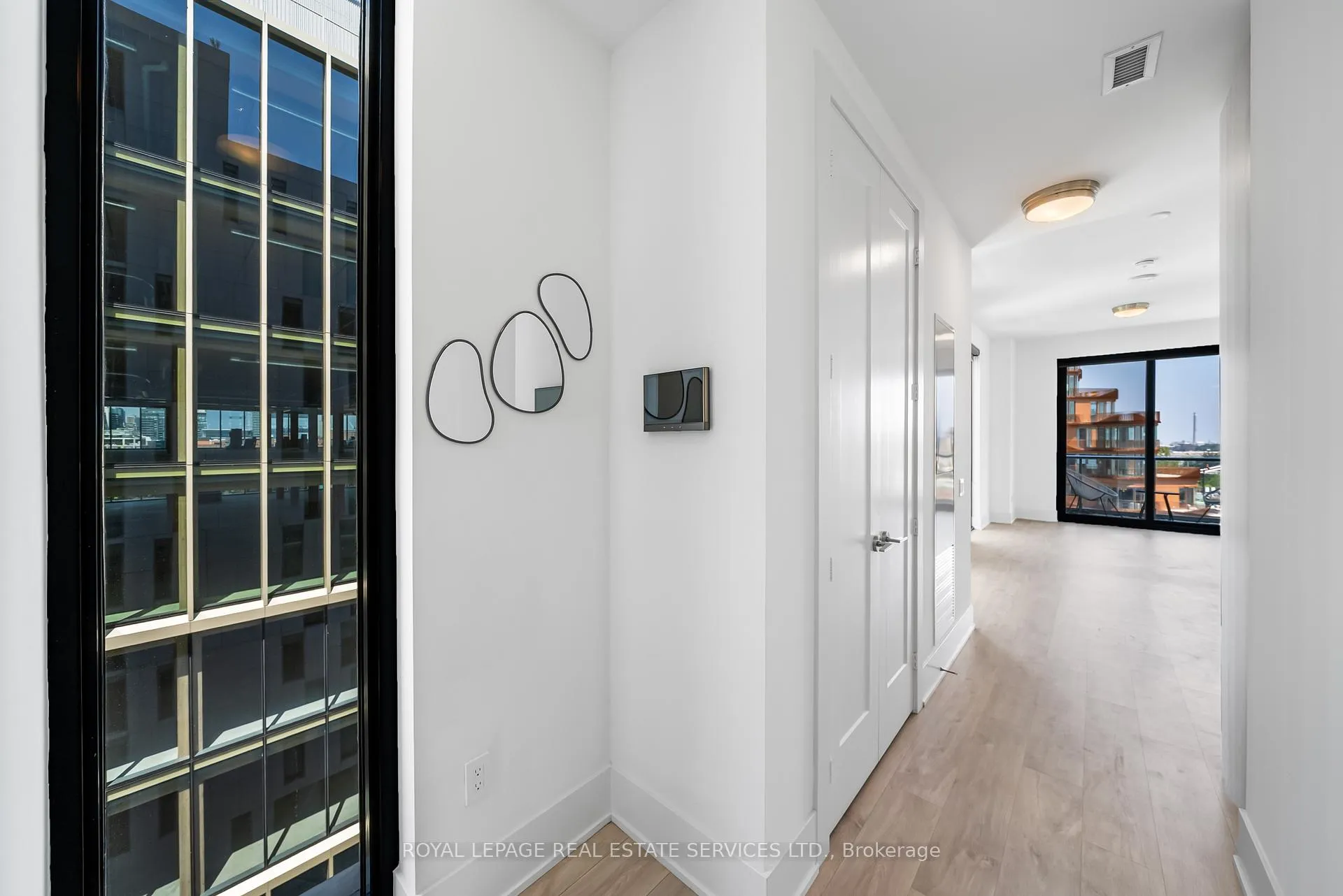 Photo 10 of Unit 922, 118 Merchants' Wharf, Toronto, Waterfront Communities — HOMEH