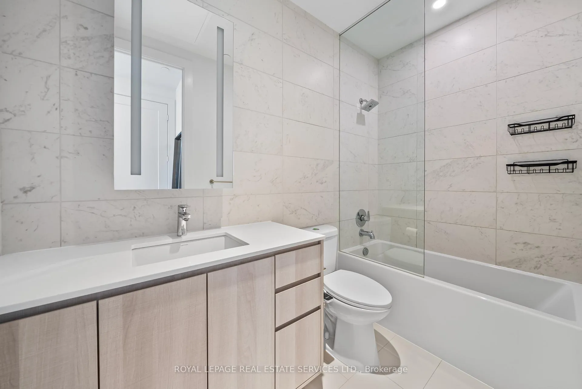 Photo 19 of Unit 922, 118 Merchants' Wharf, Toronto, Waterfront Communities — HOMEH