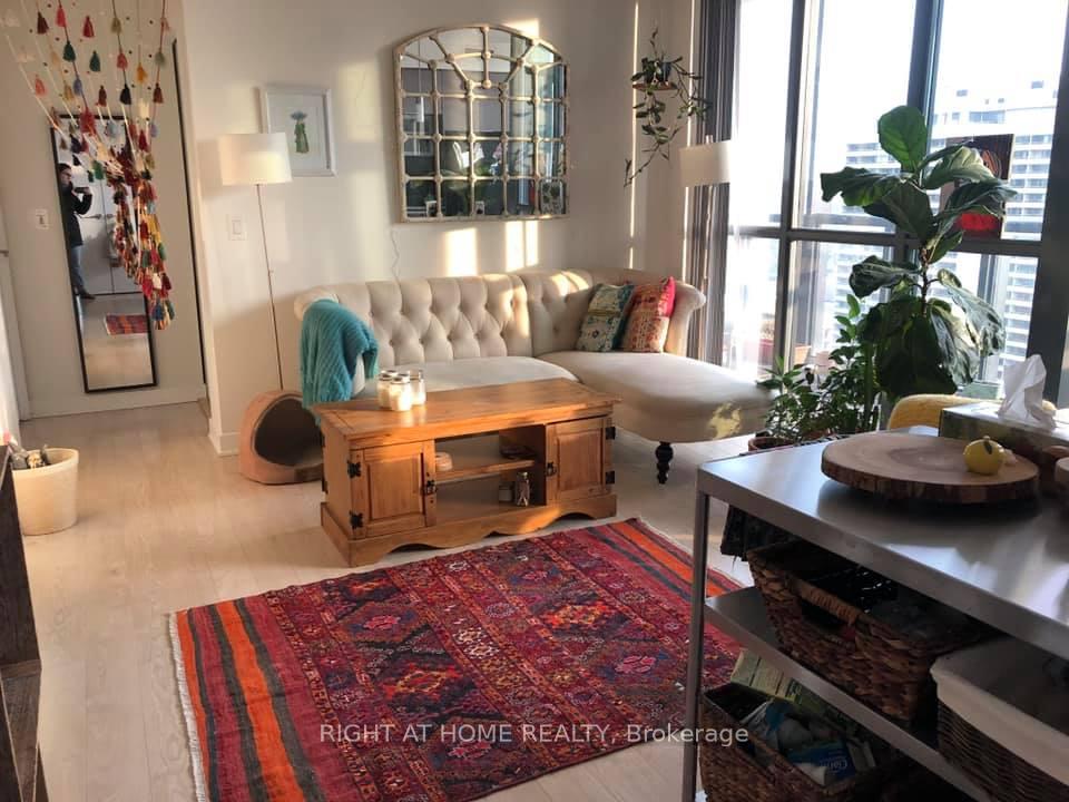 Photo 2 of Unit 2301, 110 Charles Street E, Toronto, Church-Yonge Corridor — HOMEH